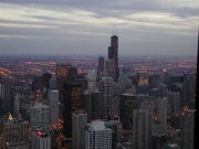 Chicago_-_widok_heng_hog_na_sears_tower_-to_ten_czarny_z_2_iglicami.jpg